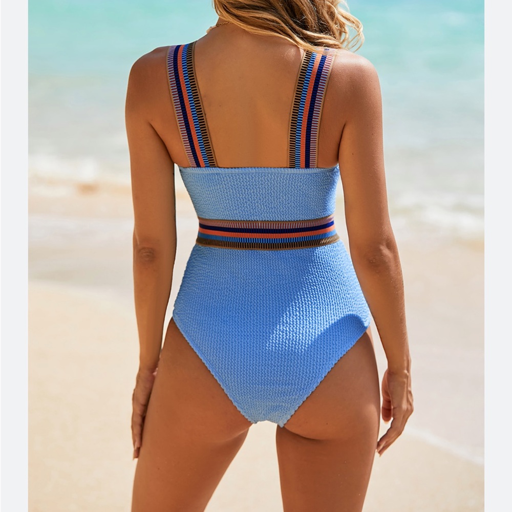 Cupshe baby blue, textured, color block, V-neck, one piece swimsuit - size med